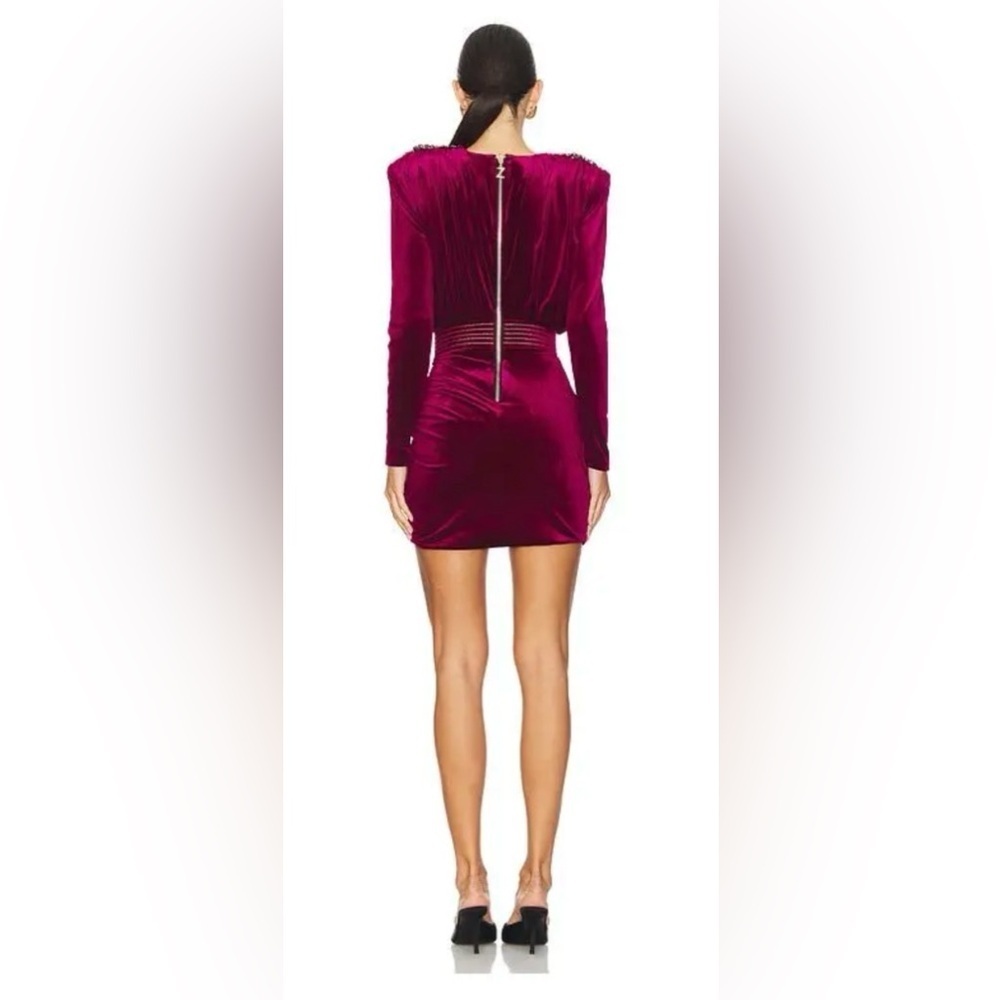 ZHIVAGO
Roxy Rumbles Velvet Mini Dress
$550 - Picture 3 of 10